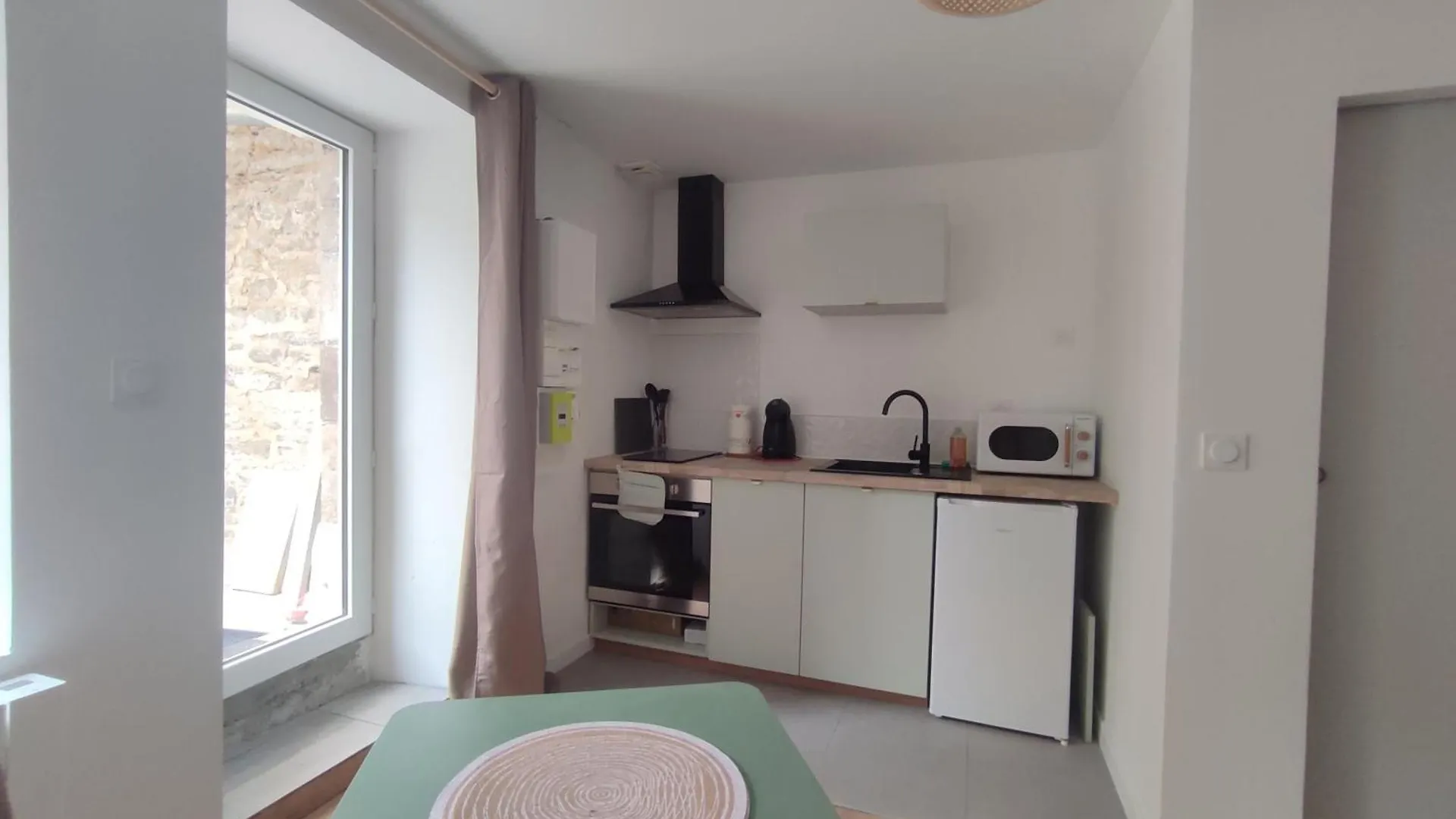 Studio Avec Patio En Centre-Ville Pontivy